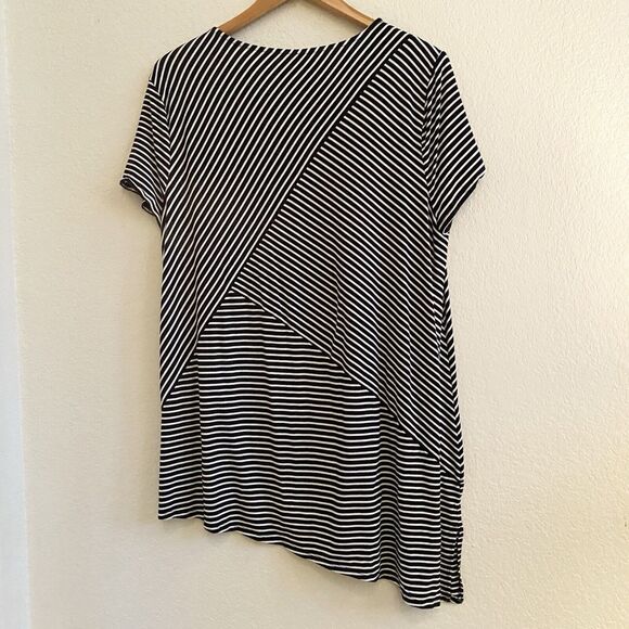 Chicos Weekends Top Womens 3 Black White Stripe‎ Tunic T-Shirt Asymmetrical Knit - Picture 6 of 11